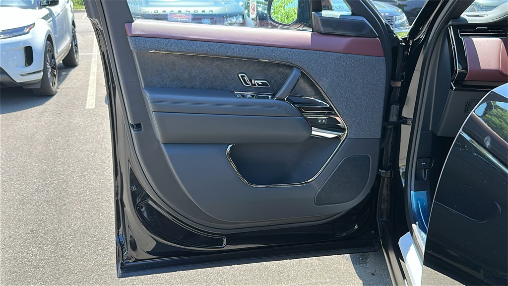 new 2025 Land Rover Range Rover Sport car, priced at $103,525