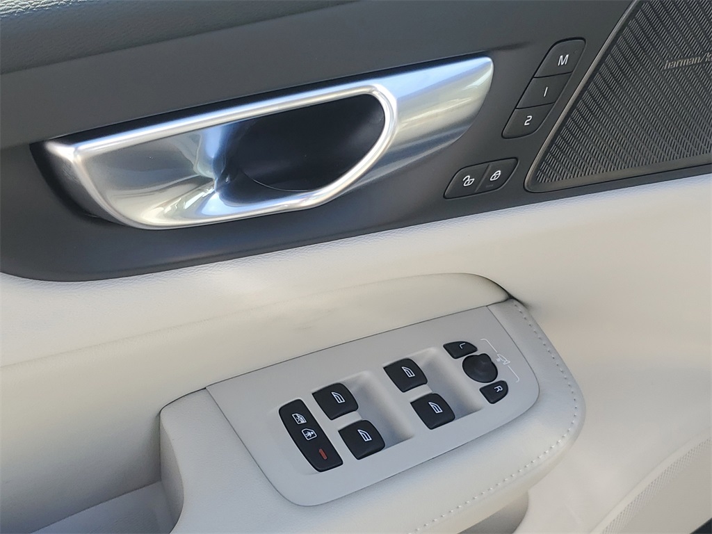 new 2026 Volvo V60 Cross Country car, priced at $55,685