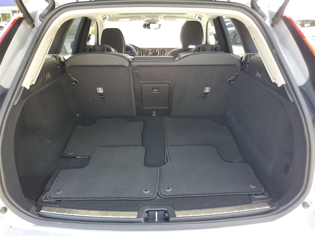 used 2025 Volvo XC60 car, priced at $39,995