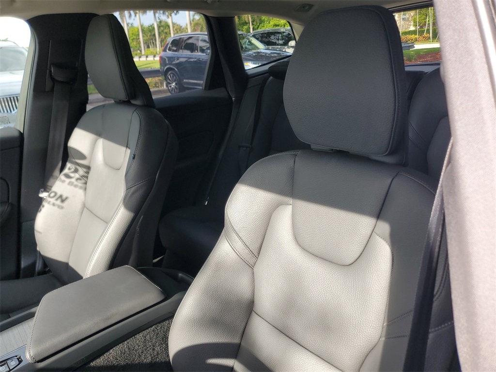 used 2025 Volvo XC60 car, priced at $39,995