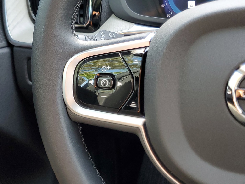 used 2025 Volvo XC60 car, priced at $39,995