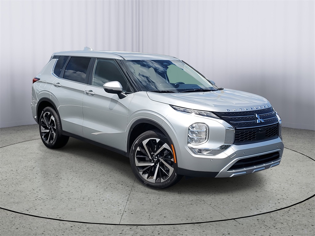 used 2024 Mitsubishi Outlander car, priced at $23,998
