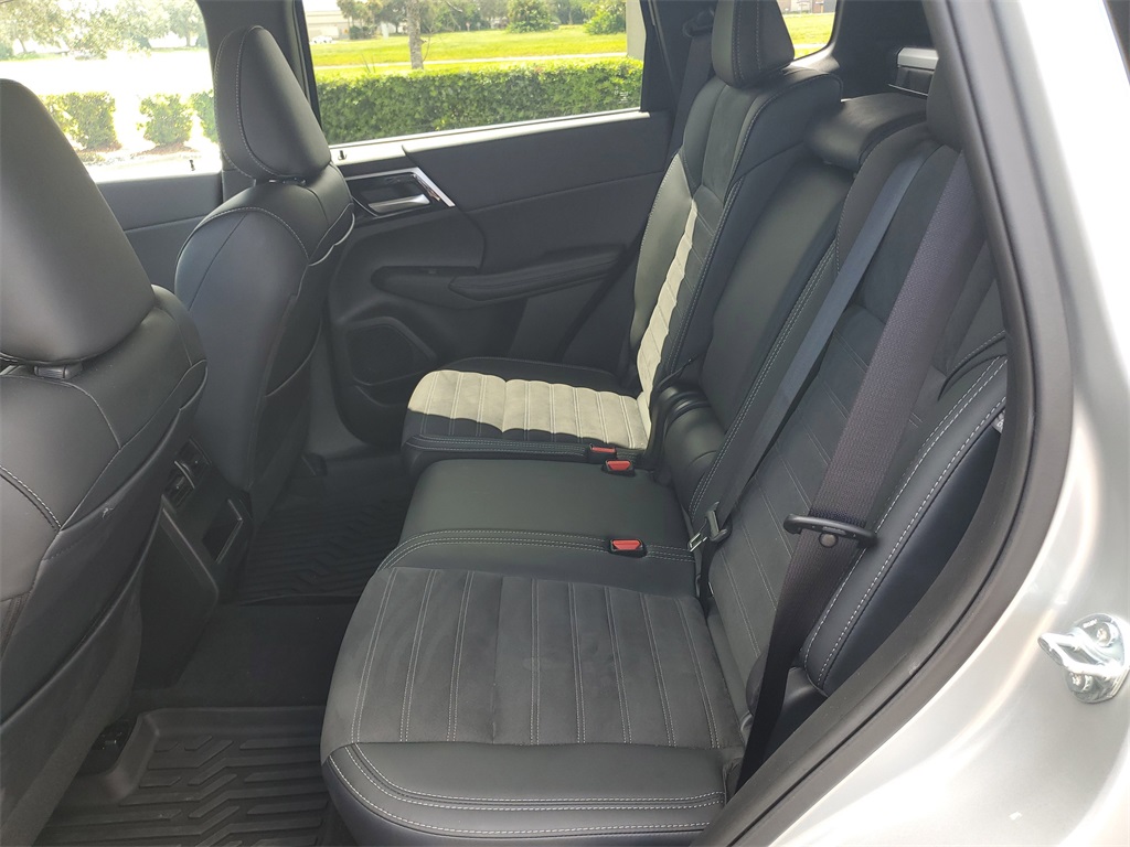 used 2024 Mitsubishi Outlander car, priced at $24,998