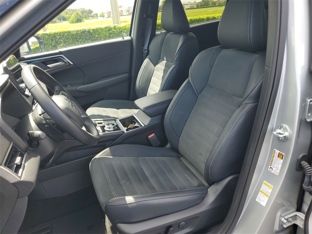 used 2024 Mitsubishi Outlander car, priced at $24,998