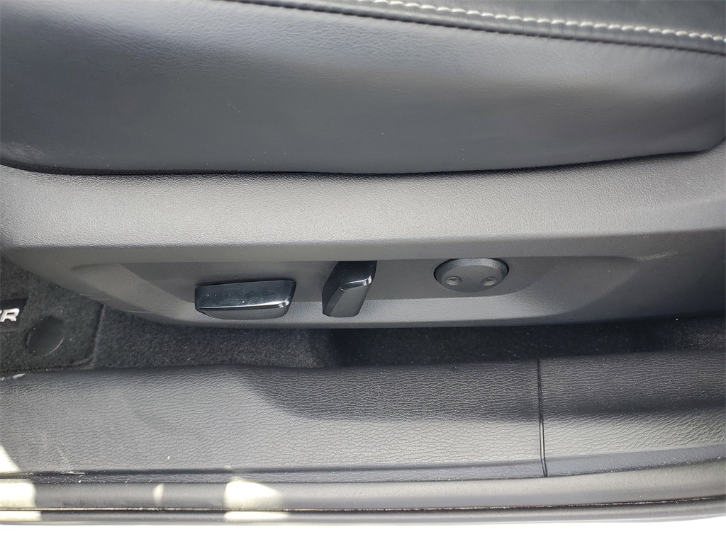 used 2024 Mitsubishi Outlander car, priced at $24,998