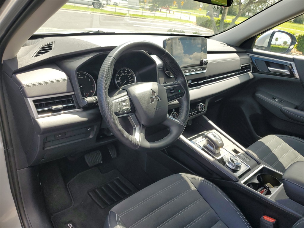 used 2024 Mitsubishi Outlander car, priced at $24,998