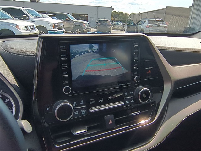 used 2021 Toyota Highlander car, priced at $32,811