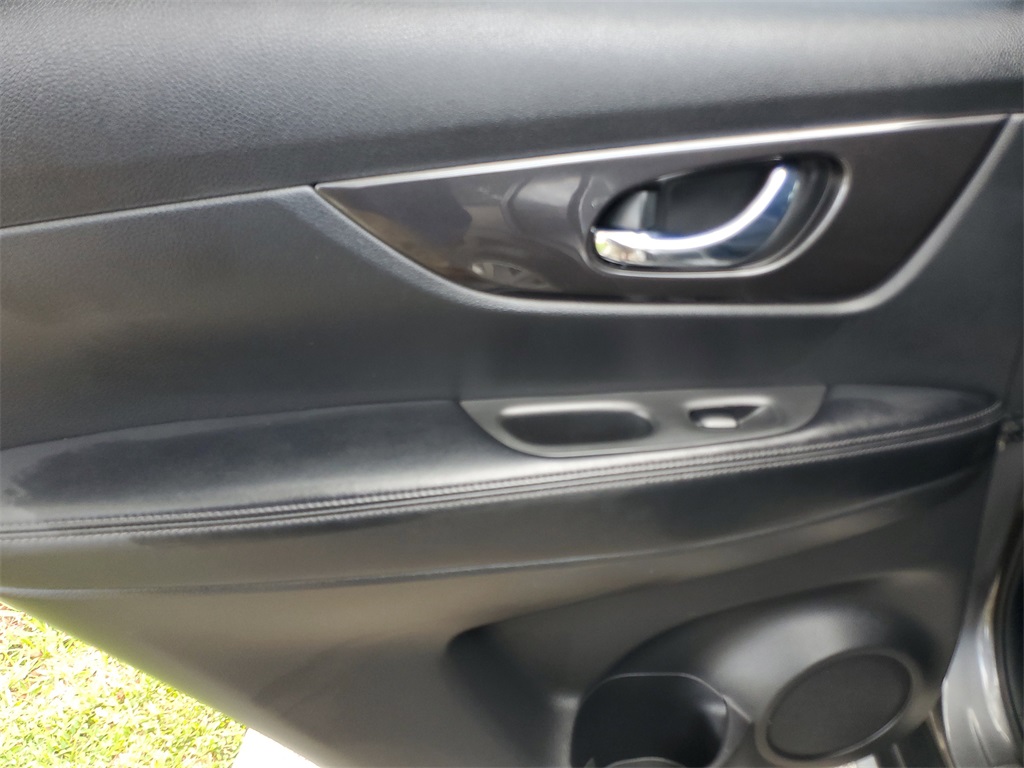 used 2020 Nissan Rogue car, priced at $14,595