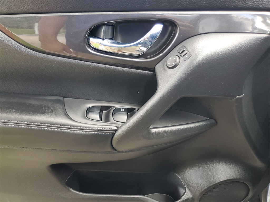 used 2020 Nissan Rogue car, priced at $14,595