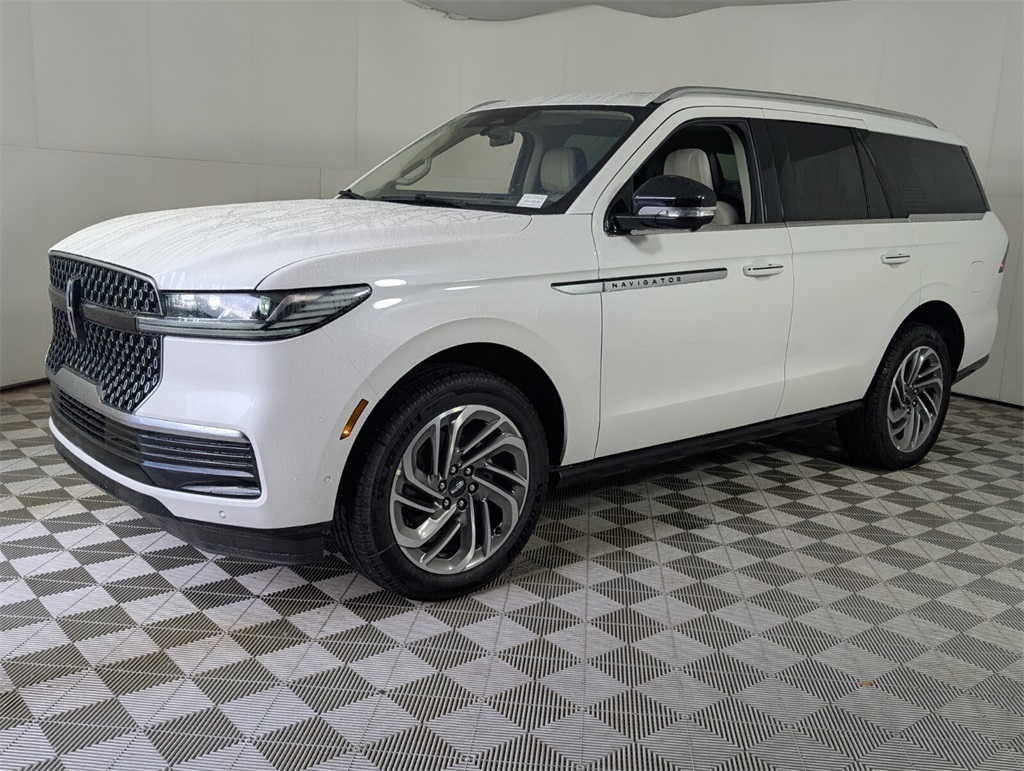new 2025 Lincoln Navigator car, priced at $102,985
