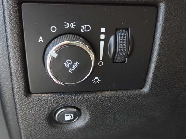 used 2018 Jeep Grand Cherokee car, priced at $13,777