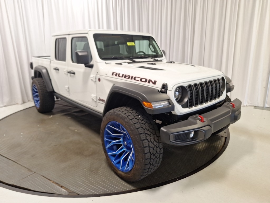 new 2025 Jeep Gladiator car, priced at $56,968