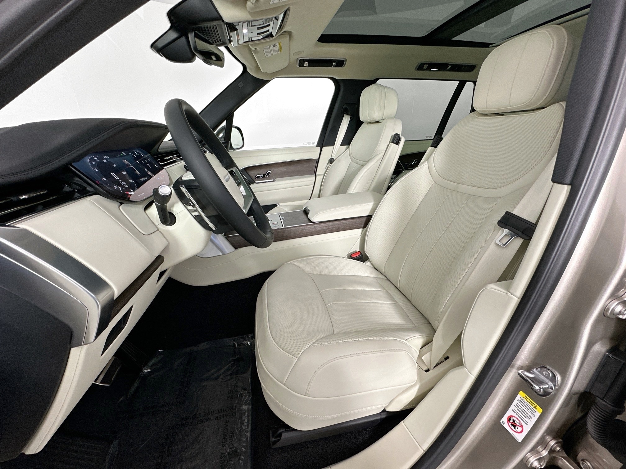 used 2025 Land Rover Range Rover car, priced at $142,999