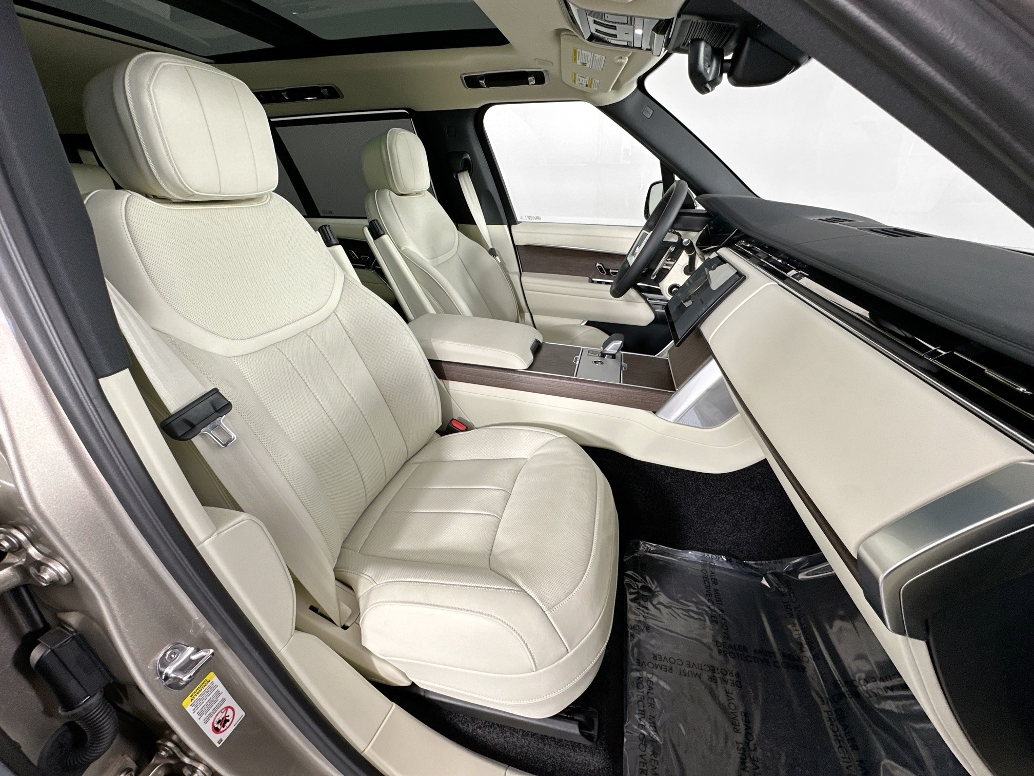 used 2025 Land Rover Range Rover car, priced at $142,999