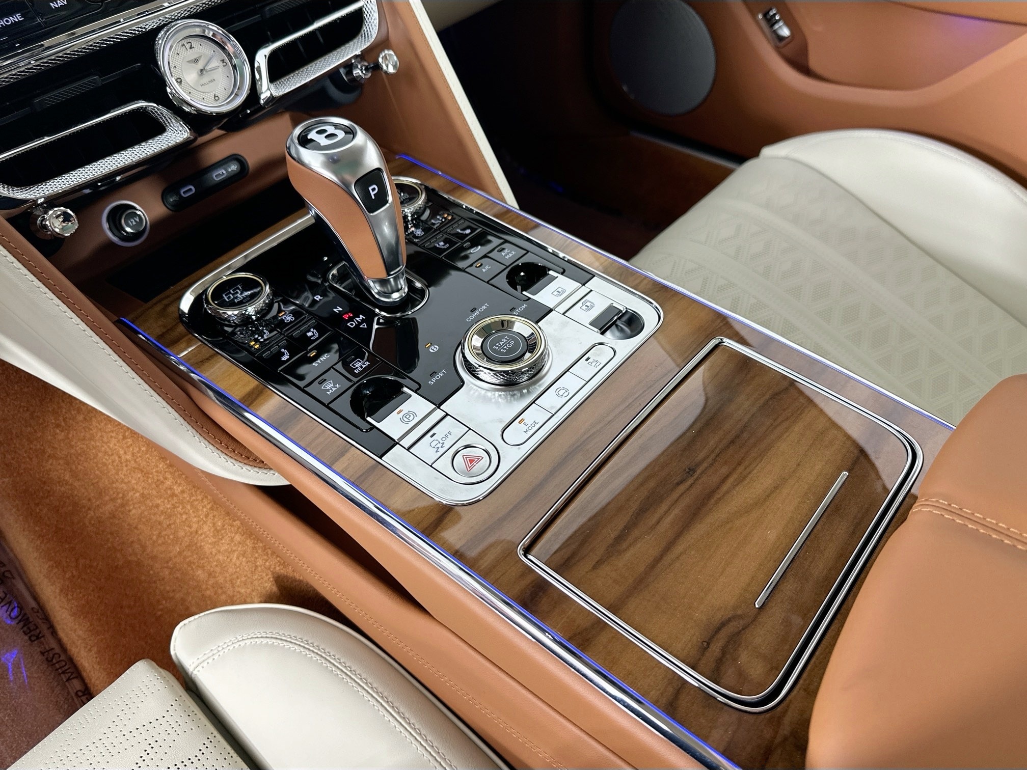 new 2025 Bentley Flying Spur car