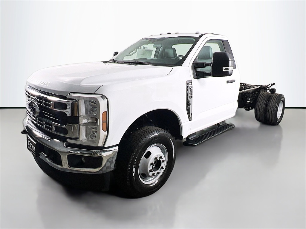 new 2025 Ford F-350SD car, priced at $56,439