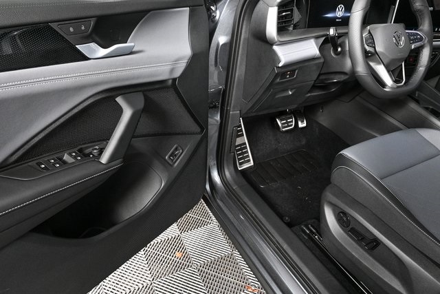 new 2025 Volkswagen Tiguan car, priced at $39,505