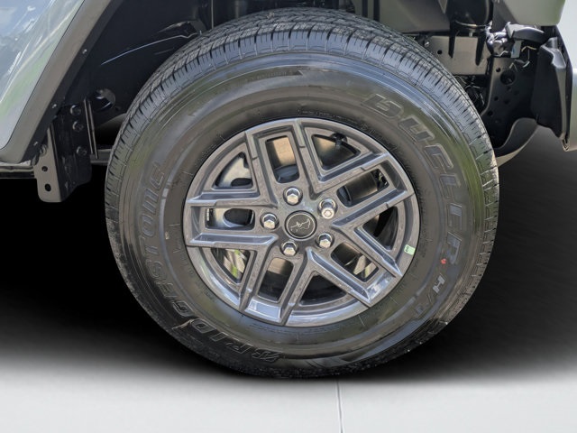 new 2025 Jeep Gladiator car, priced at $39,380