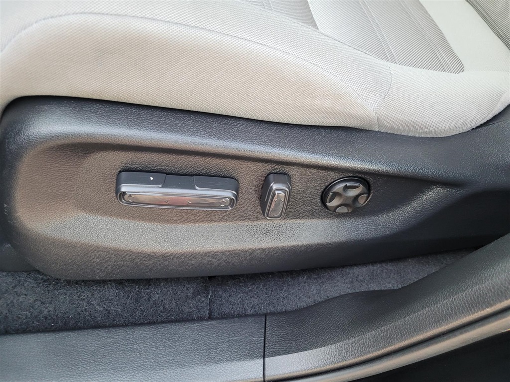 used 2022 Honda CR-V car, priced at $25,990