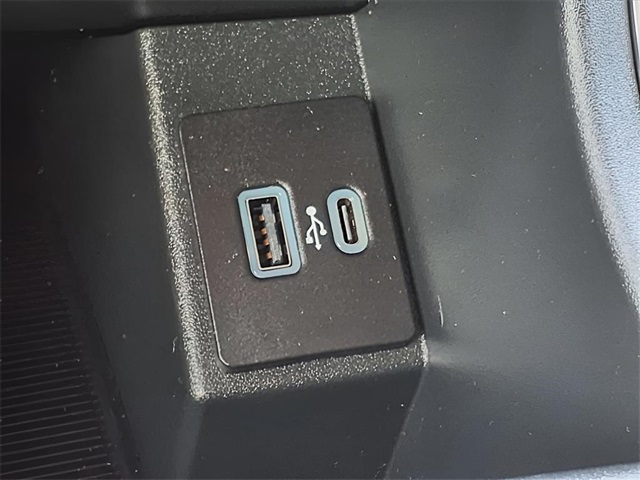 used 2024 Ford Edge car, priced at $29,990