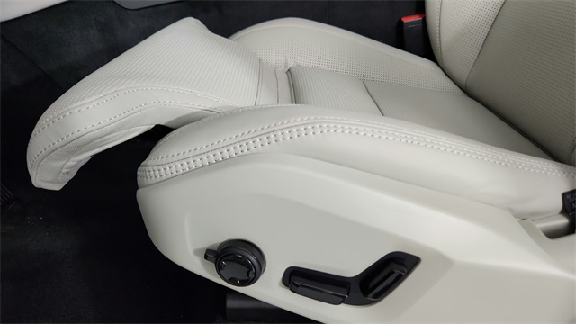 new 2026 Volvo XC90 Plug-In Hybrid car, priced at $85,195