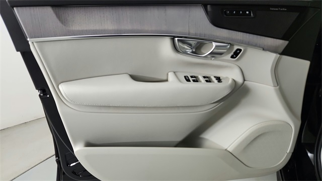 new 2026 Volvo XC90 Plug-In Hybrid car, priced at $85,195