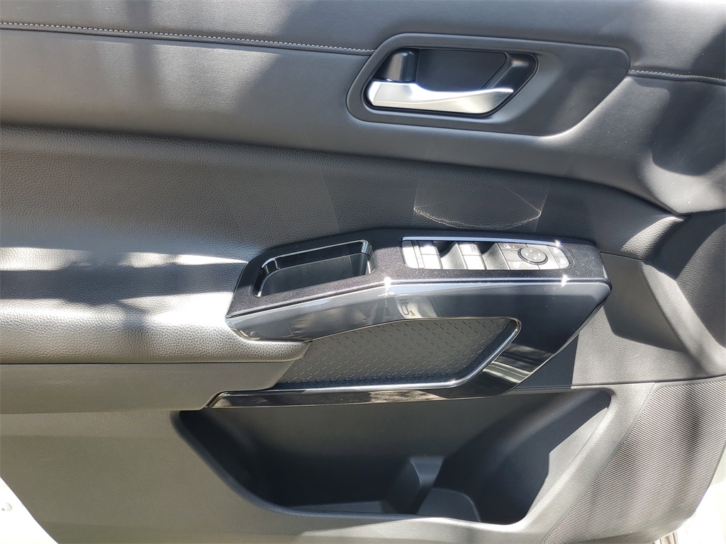 used 2022 Nissan Pathfinder car, priced at $23,889