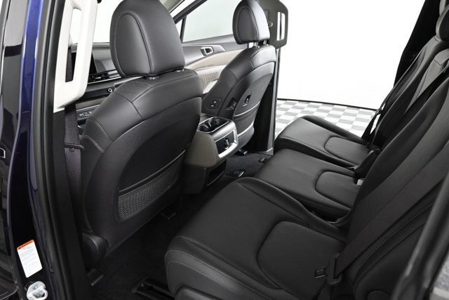 new 2025 Kia Carnival car, priced at $40,804