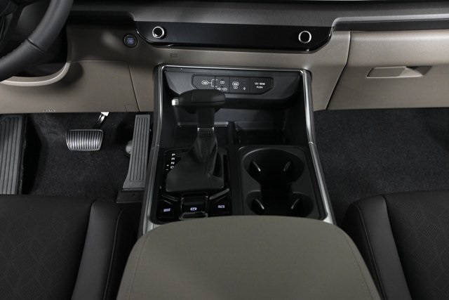 new 2025 Kia Carnival car, priced at $40,804