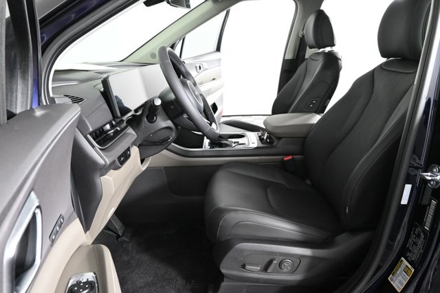 new 2025 Kia Carnival car, priced at $40,804