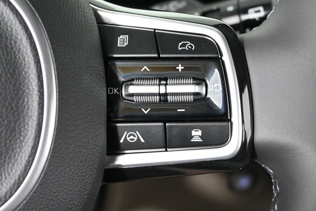 new 2025 Kia Carnival car, priced at $40,804