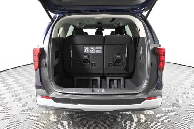 new 2025 Kia Carnival car, priced at $40,804
