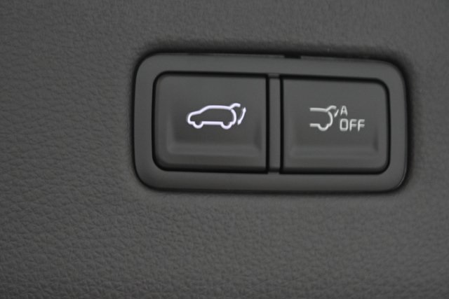new 2025 Kia Carnival car, priced at $40,804