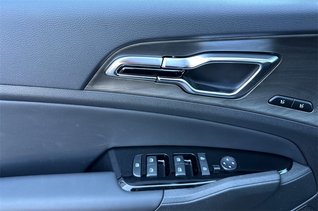 new 2025 Kia Sportage Plug-In Hybrid car, priced at $46,575