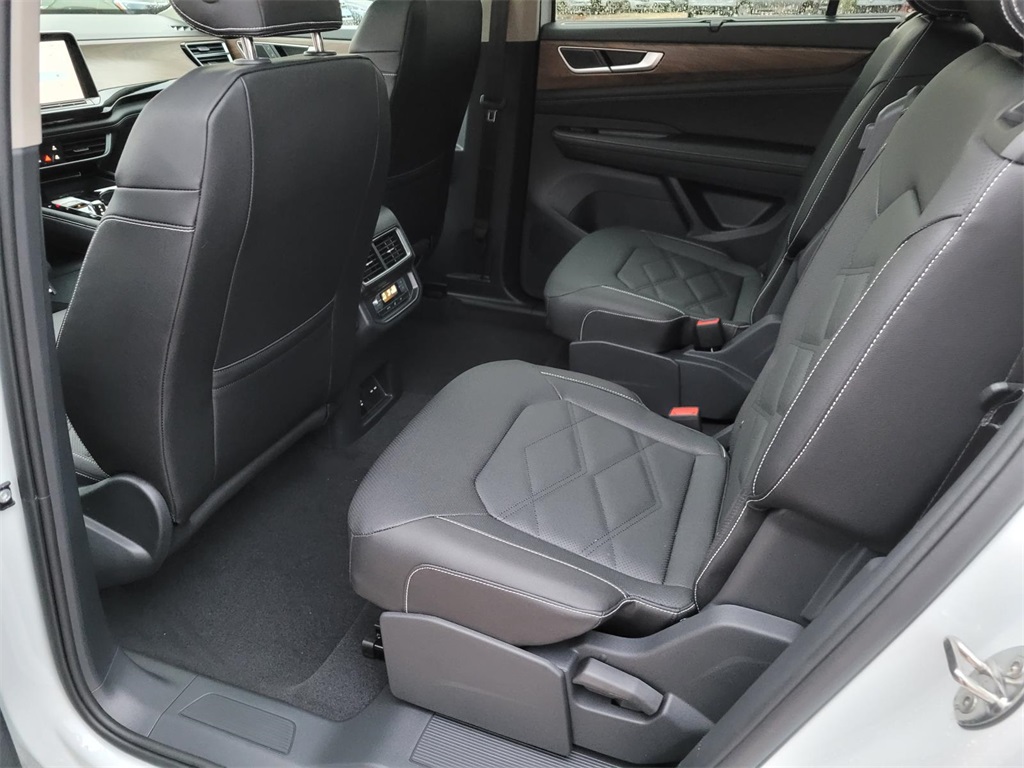 new 2026 Volkswagen Atlas car, priced at $44,220