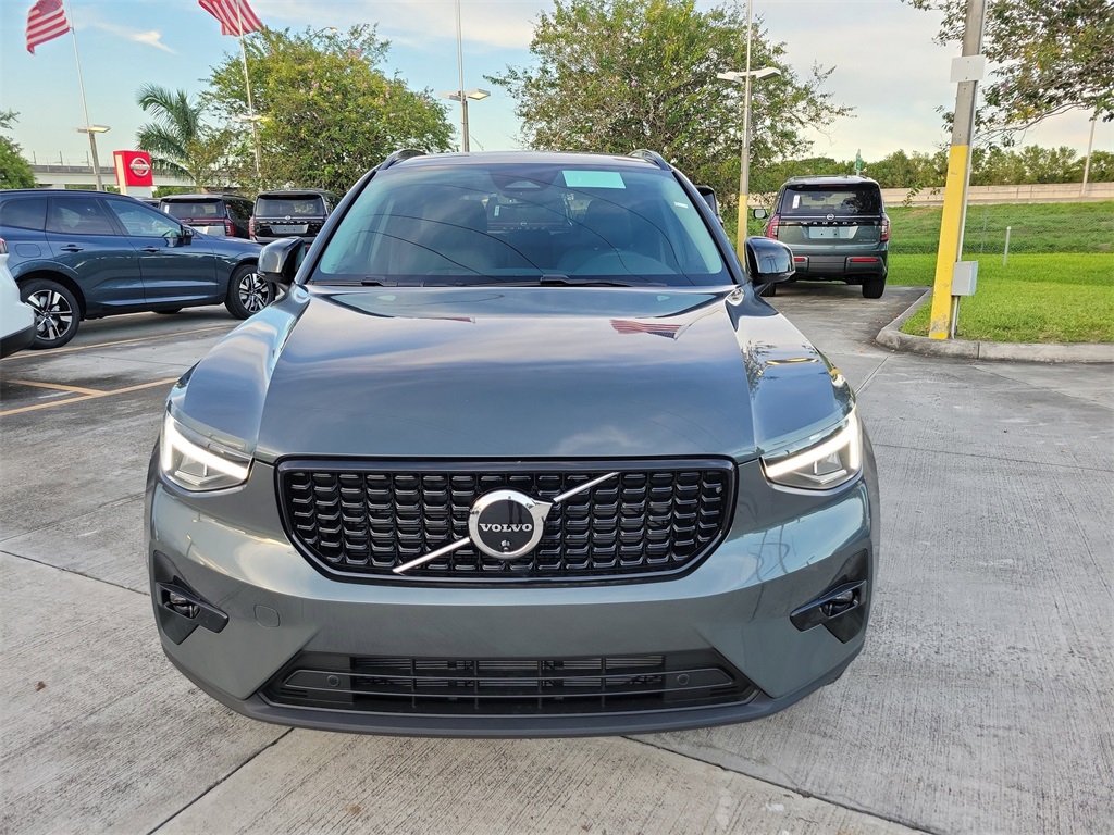 new 2026 Volvo XC40 car, priced at $43,960