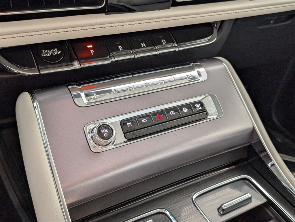 new 2025 Lincoln Aviator car, priced at $63,590