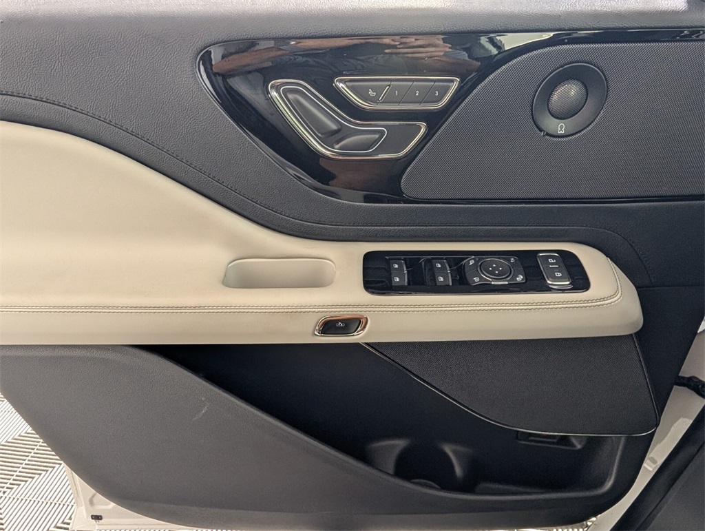 new 2025 Lincoln Aviator car, priced at $63,590