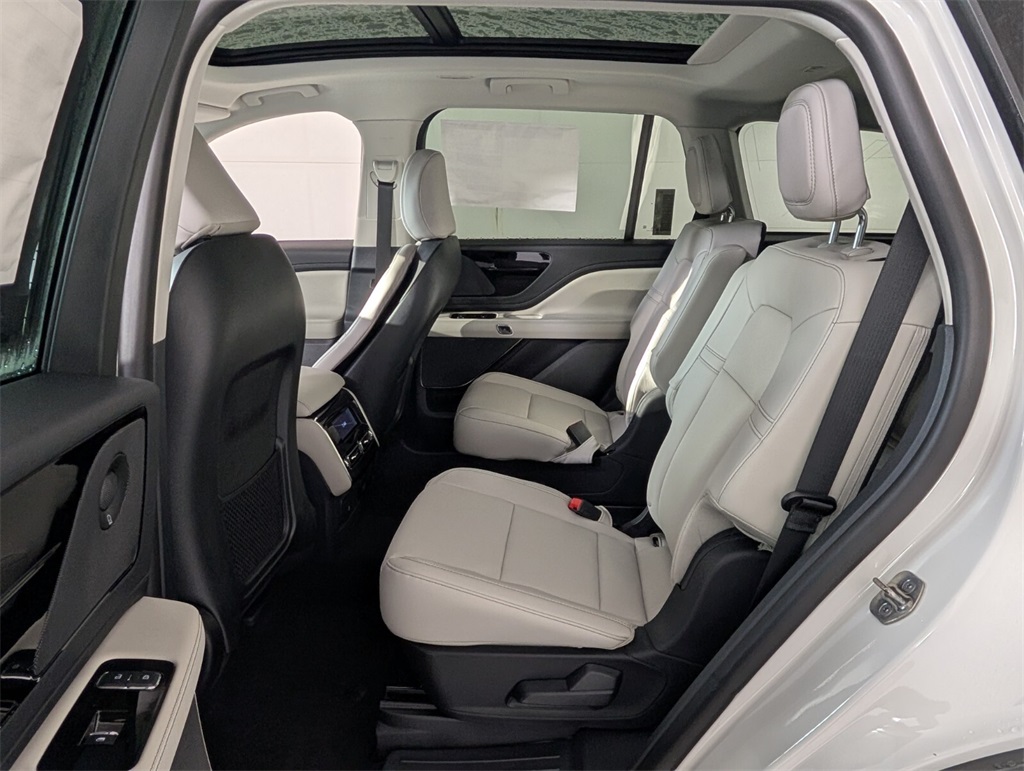 new 2025 Lincoln Aviator car, priced at $63,590