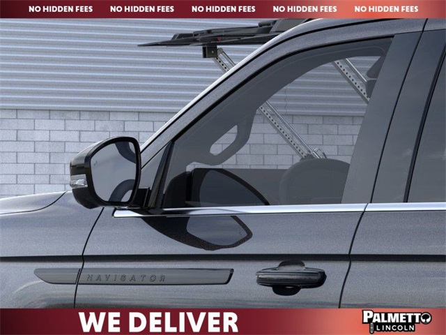new 2025 Lincoln Navigator car, priced at $105,690