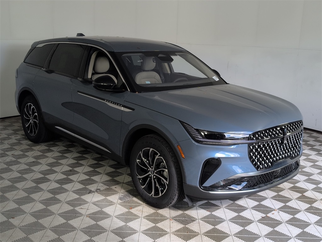 new 2025 Lincoln Nautilus car, priced at $53,554