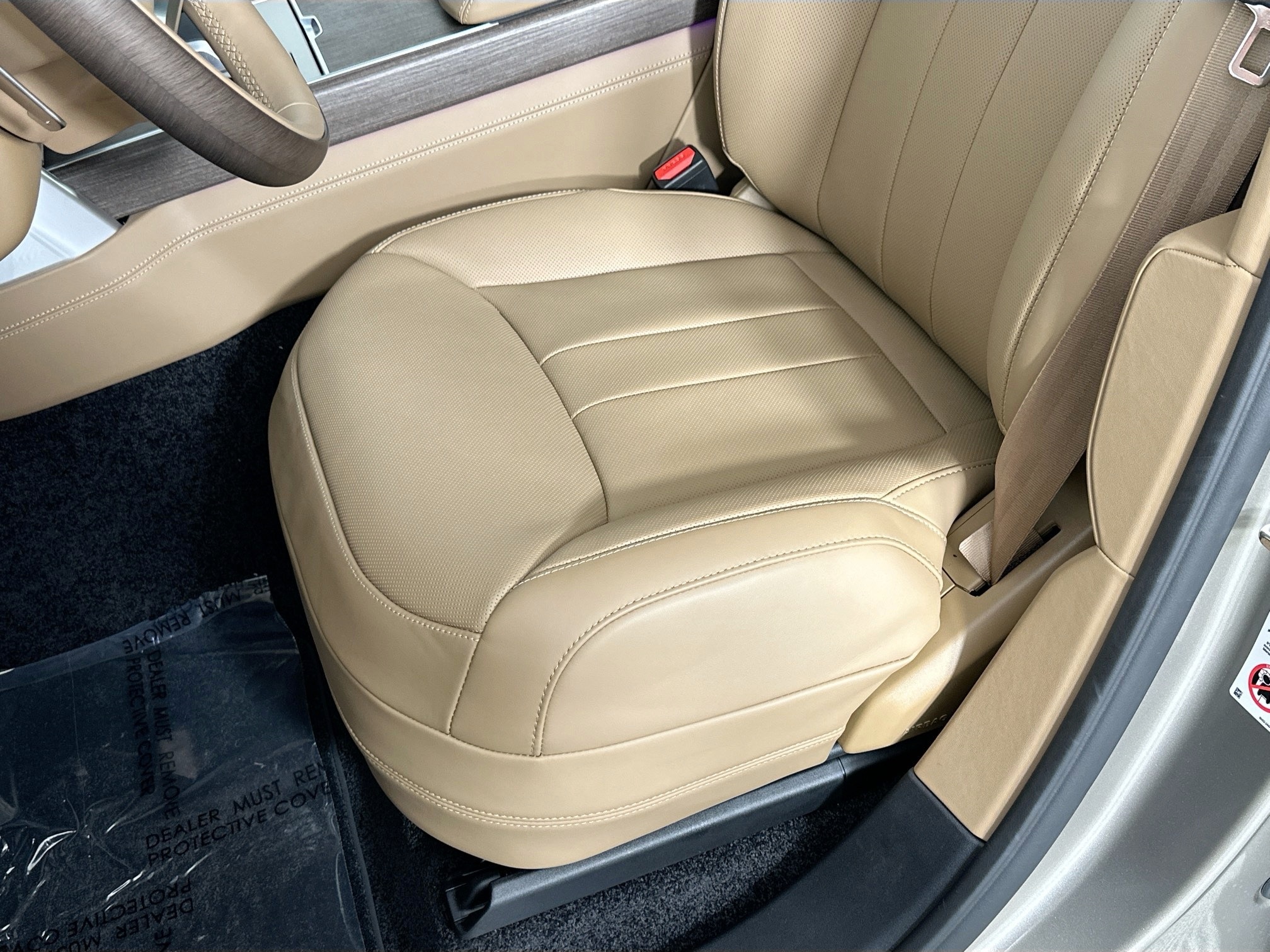 new 2025 Land Rover Range Rover car, priced at $132,305