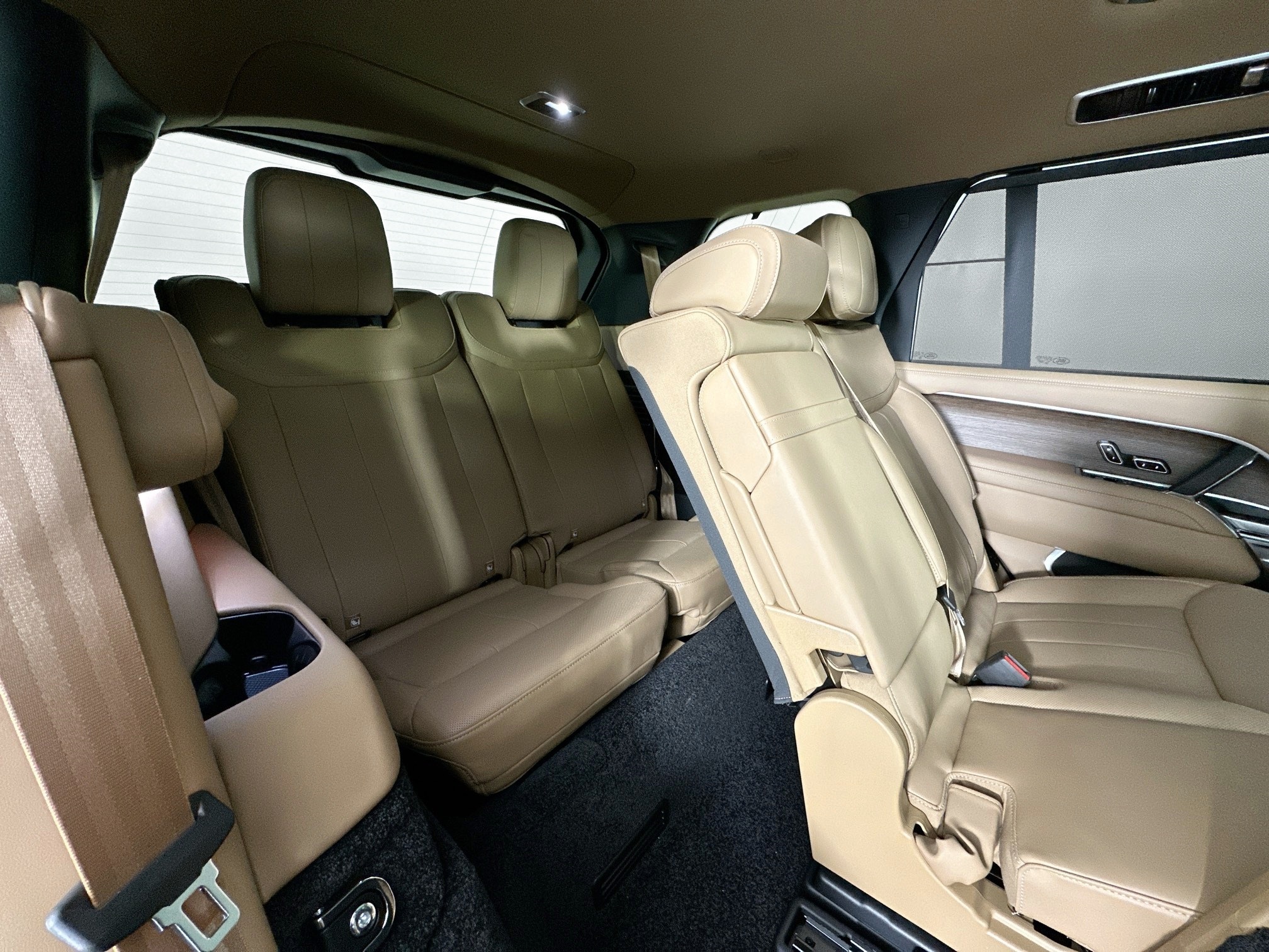 new 2025 Land Rover Range Rover car, priced at $132,305