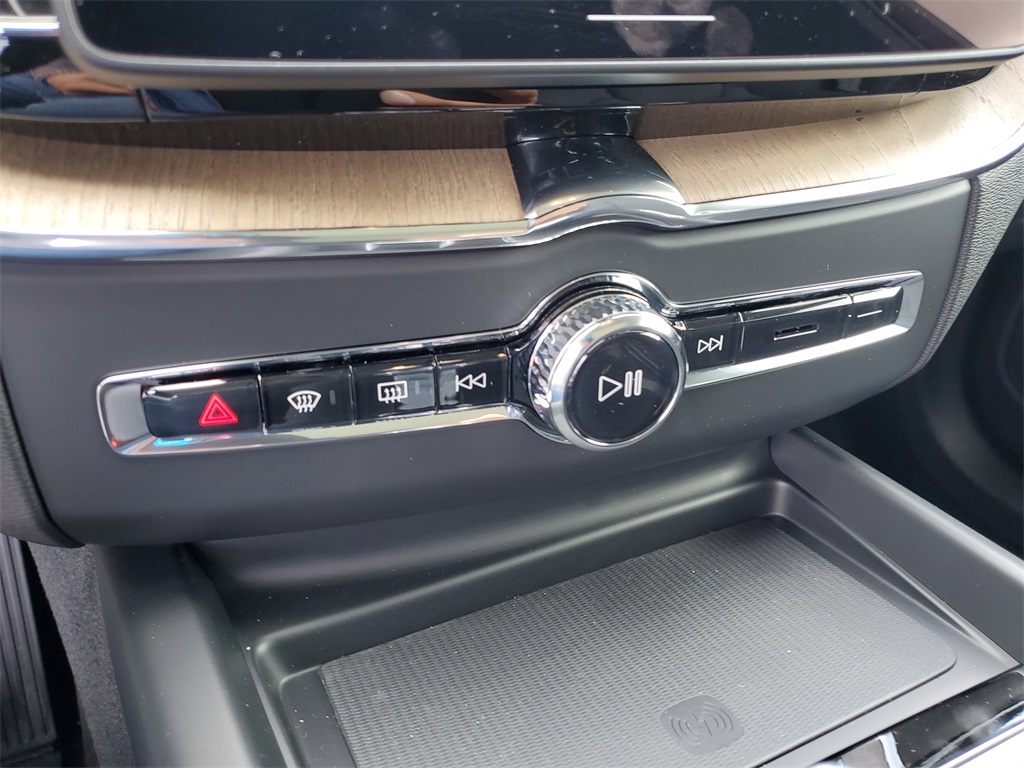 new 2026 Volvo XC60 car, priced at $47,995