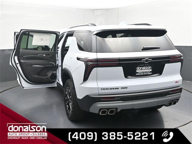 new 2026 Chevrolet Traverse car, priced at $57,810