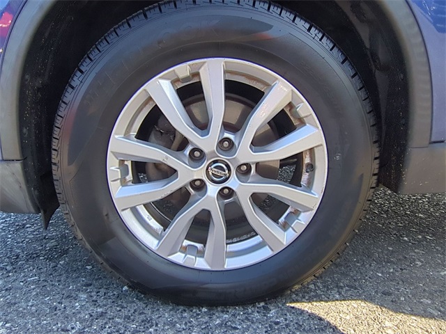 used 2018 Nissan Rogue car, priced at $15,211