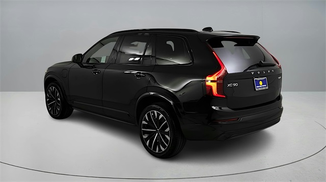 new 2026 Volvo XC90 Plug-In Hybrid car, priced at $94,085