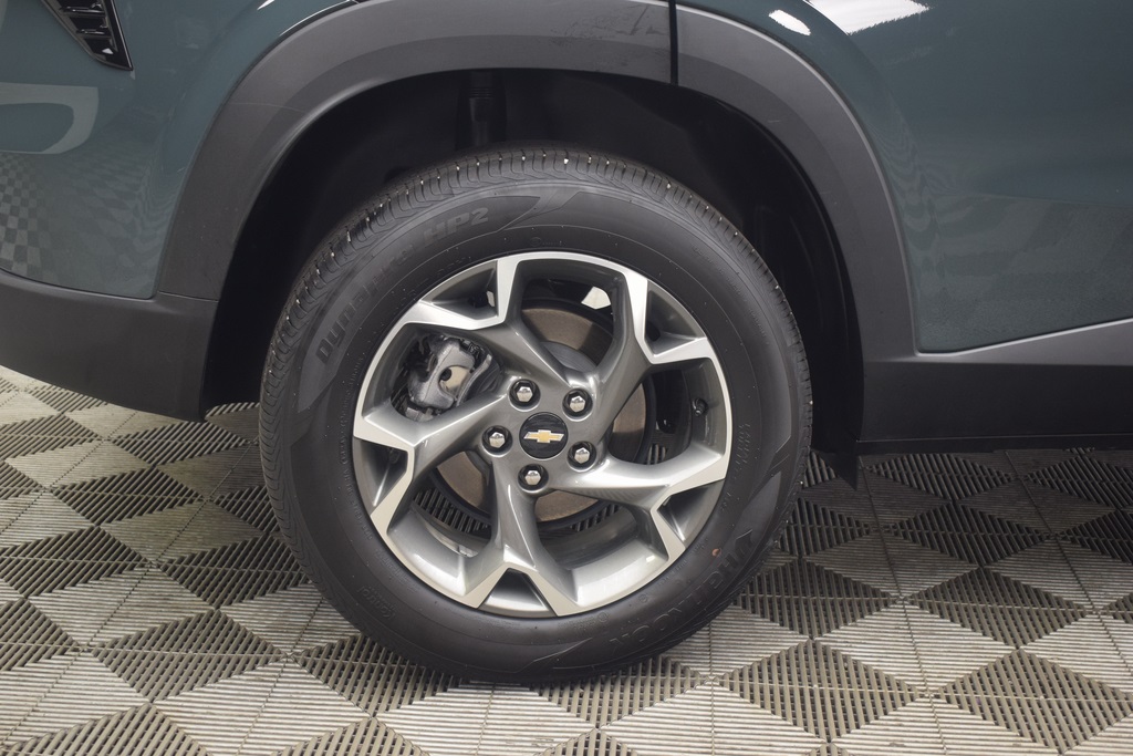 used 2025 Chevrolet Trax car, priced at $23,600