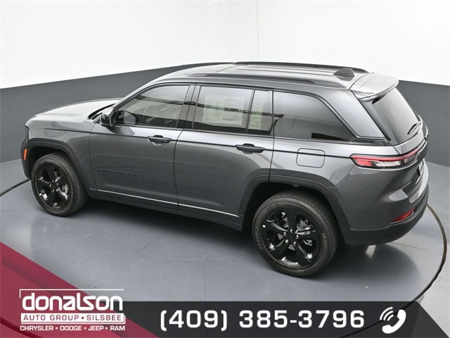 new 2025 Jeep Grand Cherokee car, priced at $41,120