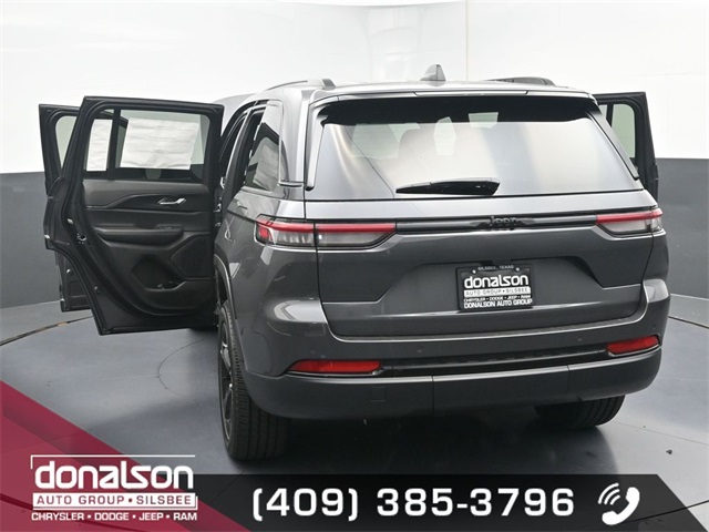 new 2025 Jeep Grand Cherokee car, priced at $41,120